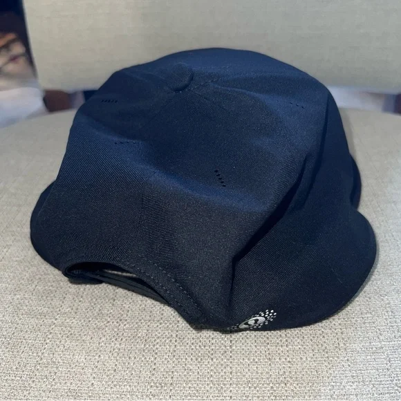 Lululemon Seawheeze 2015 Commemorative
Adjustable Cap - Picture 3 of 10